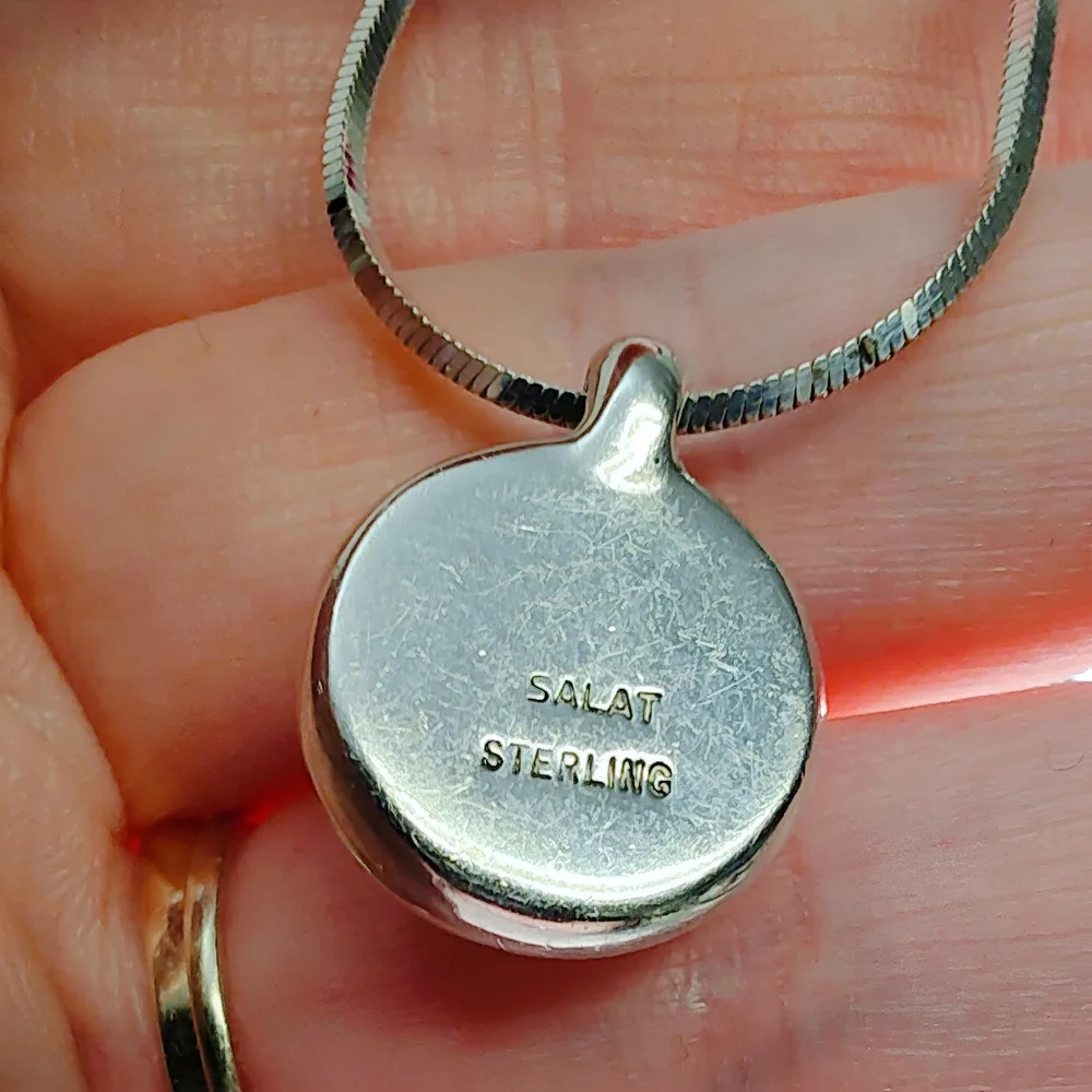 Miriam Salat Sterling Silver Faceted Amber Glass Crystal Round Pendant Necklace - Picture 8 of 12